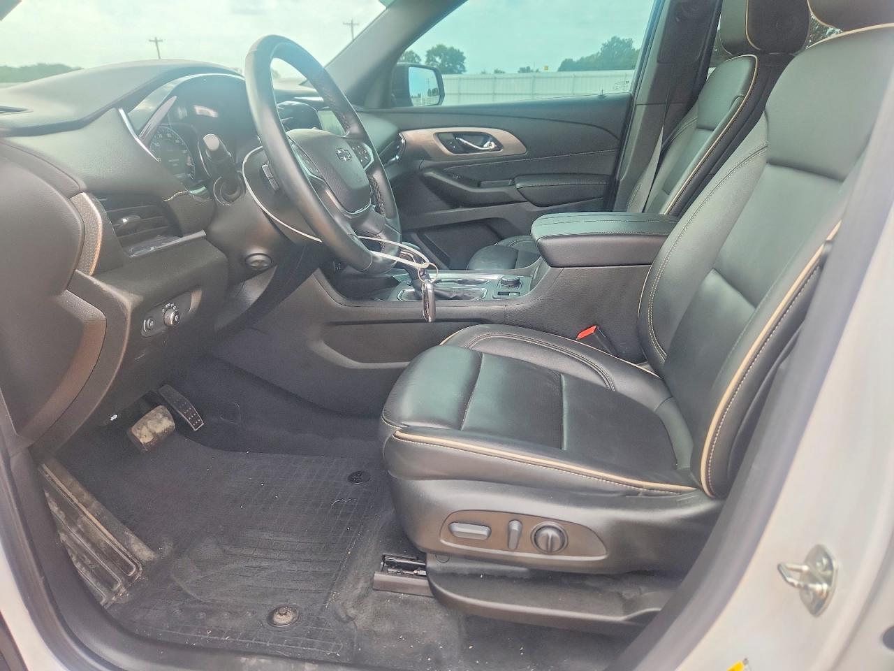 2023 Chevrolet Traverse Premier - Image 7