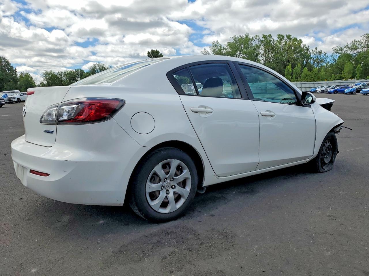 2013 Mazda 3 I - Фото 3