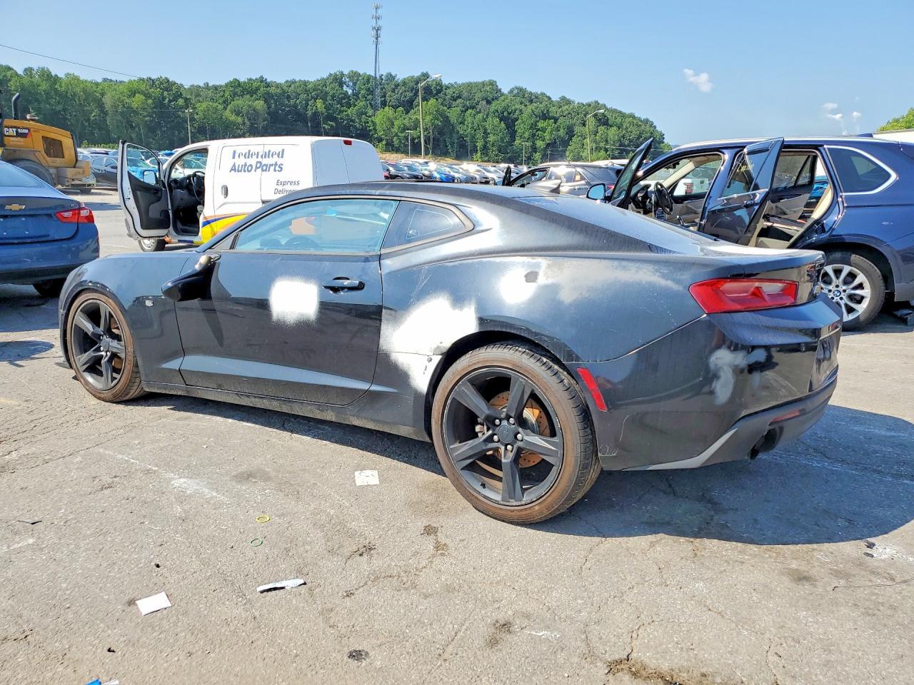 2017 Chevrolet Camaro Lt - Image 2