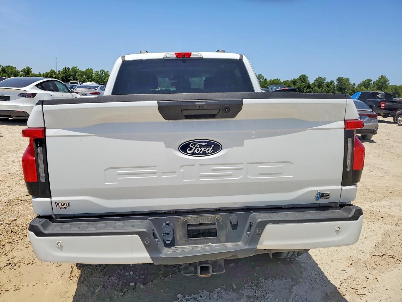 2025 Ford F150 Lightning Xlt - Фото 6
