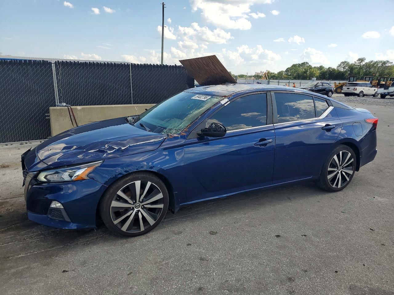2020 Nissan Altima Sr - Фото 2