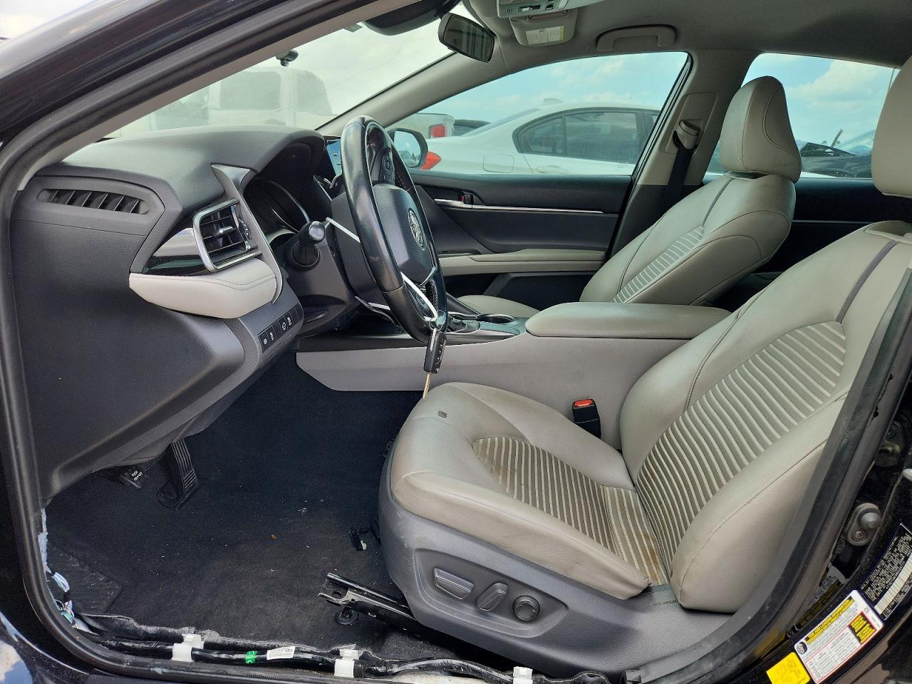 2021 Toyota Camry Se - Фото 7