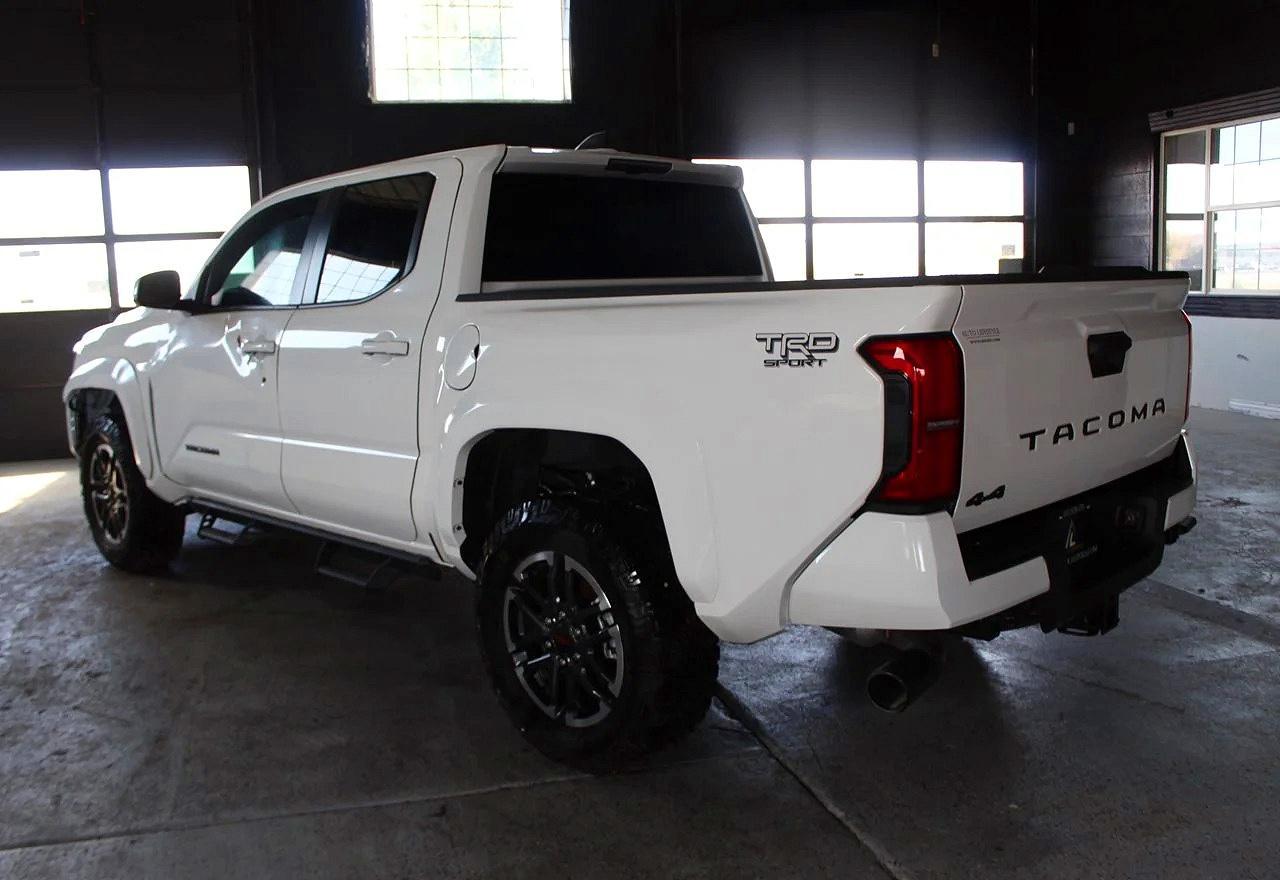 2025 Toyota Tacoma Trd Sport - Image 4