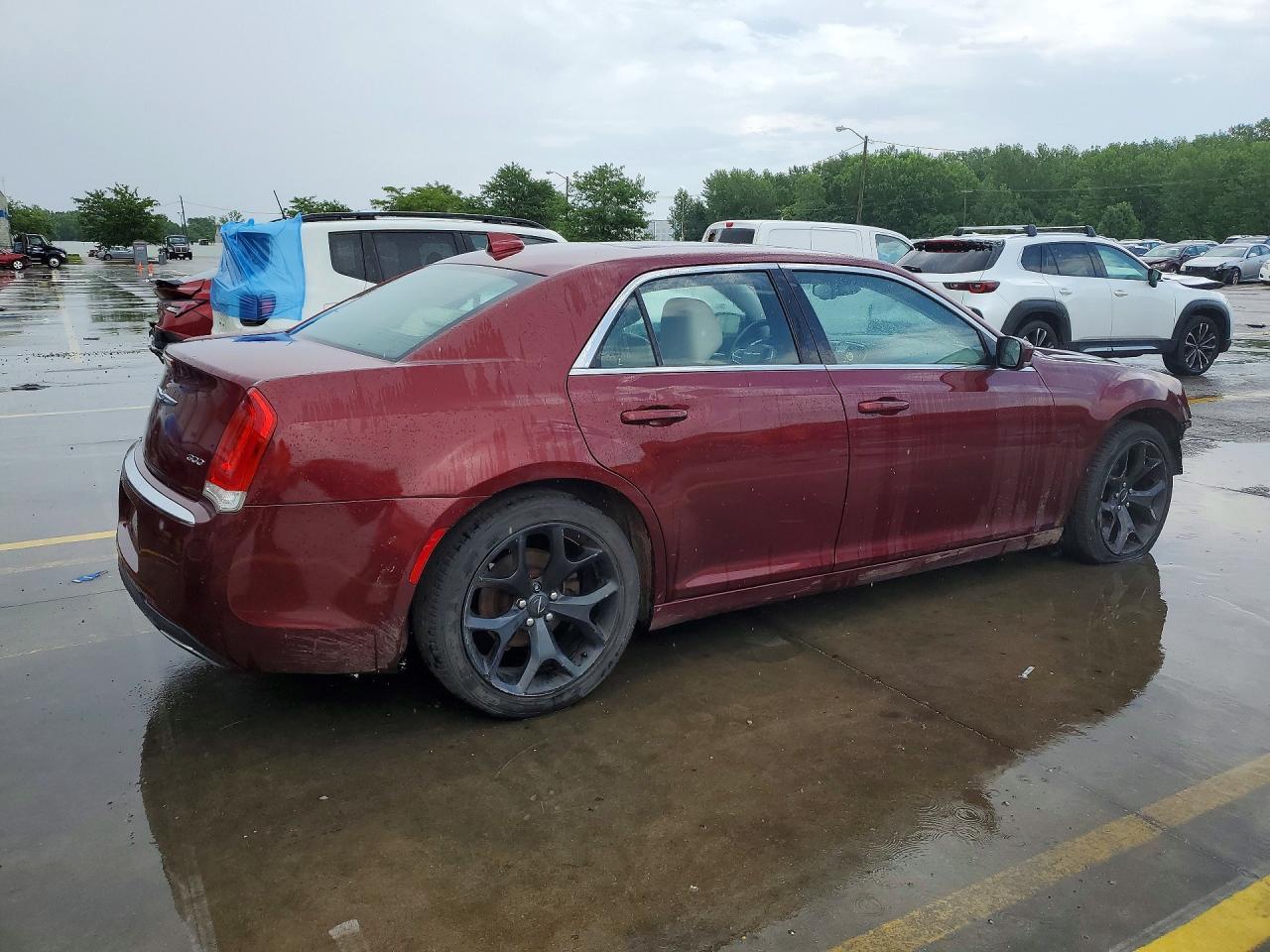 2018 Chrysler 300 Touring - Image 3