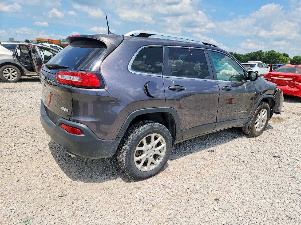 2016 Jeep Cherokee Latitude - Фото 3