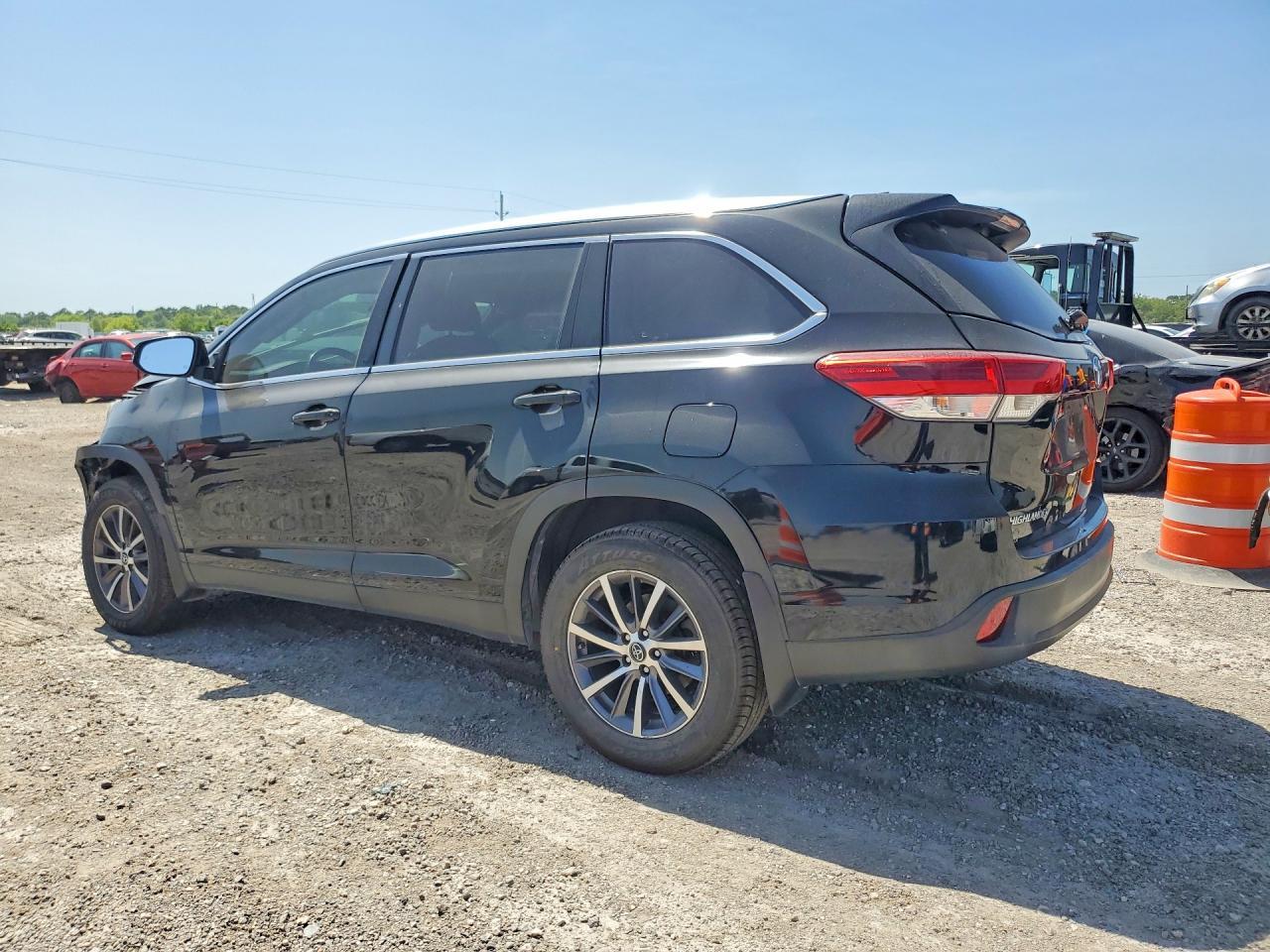 2019 Toyota Highlander Xle - Фото 2