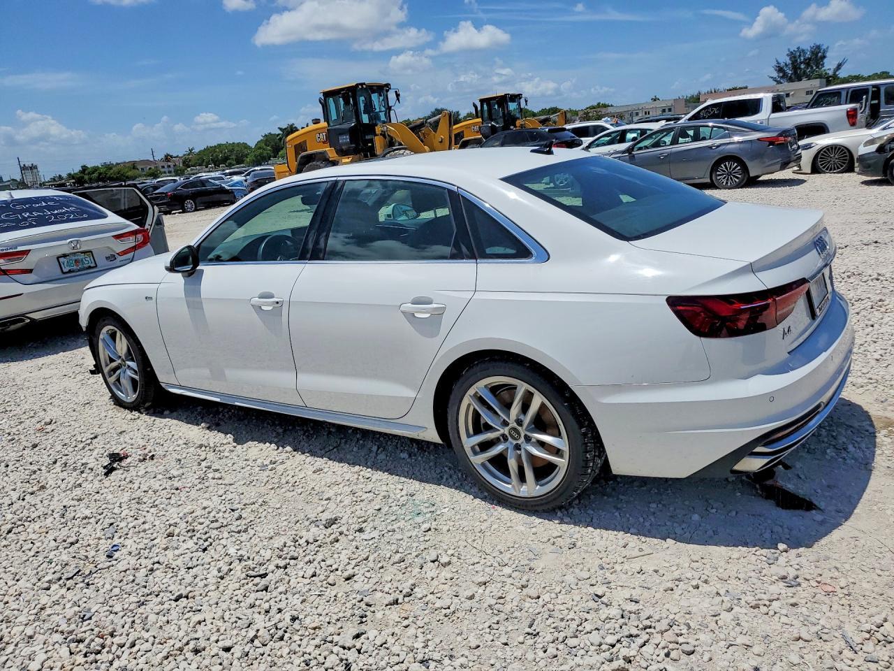 2023 Audi A4 Premium Plus 45 - Фото 2