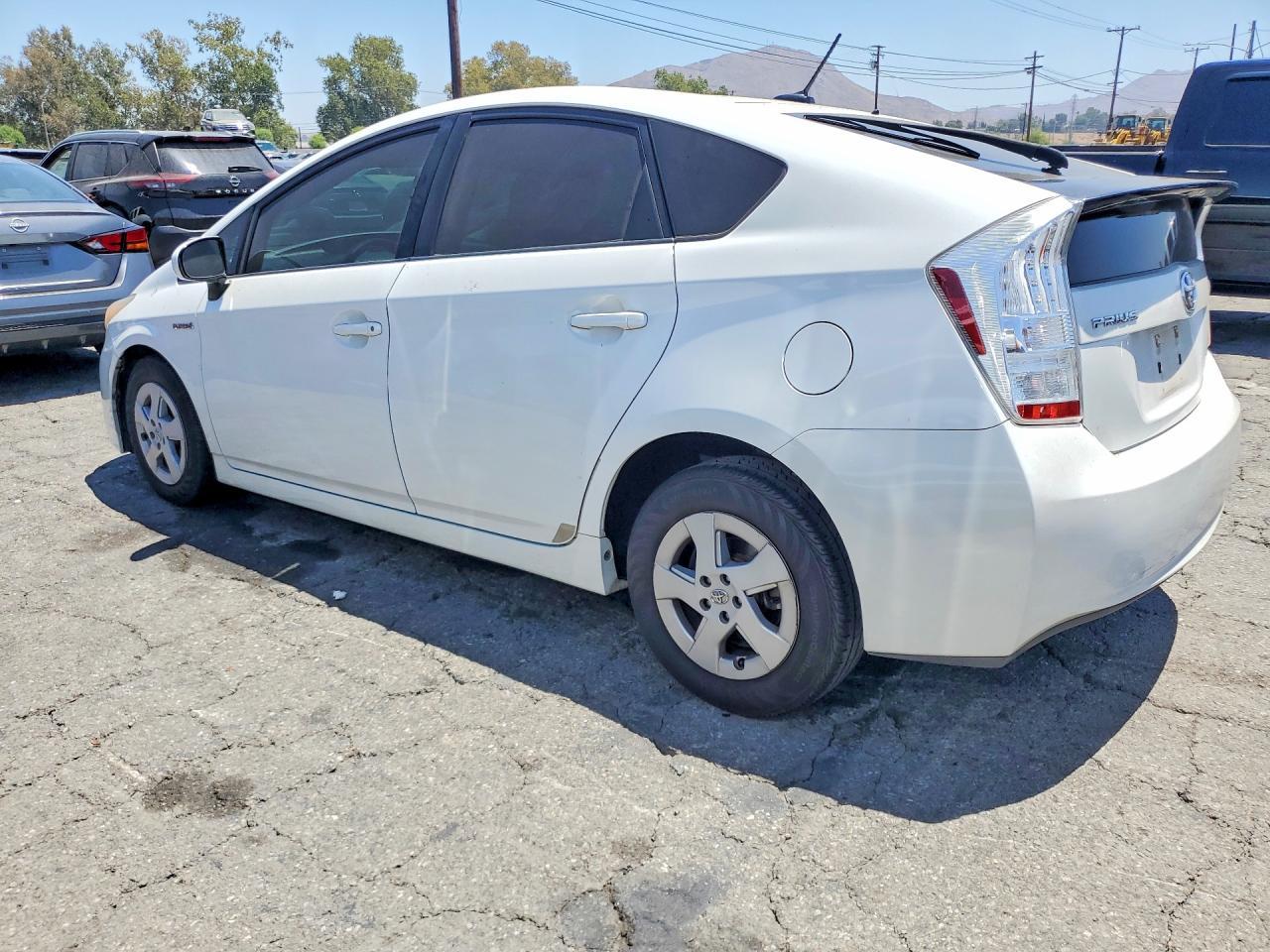 2010 Toyota Prius Ii - Фото 2