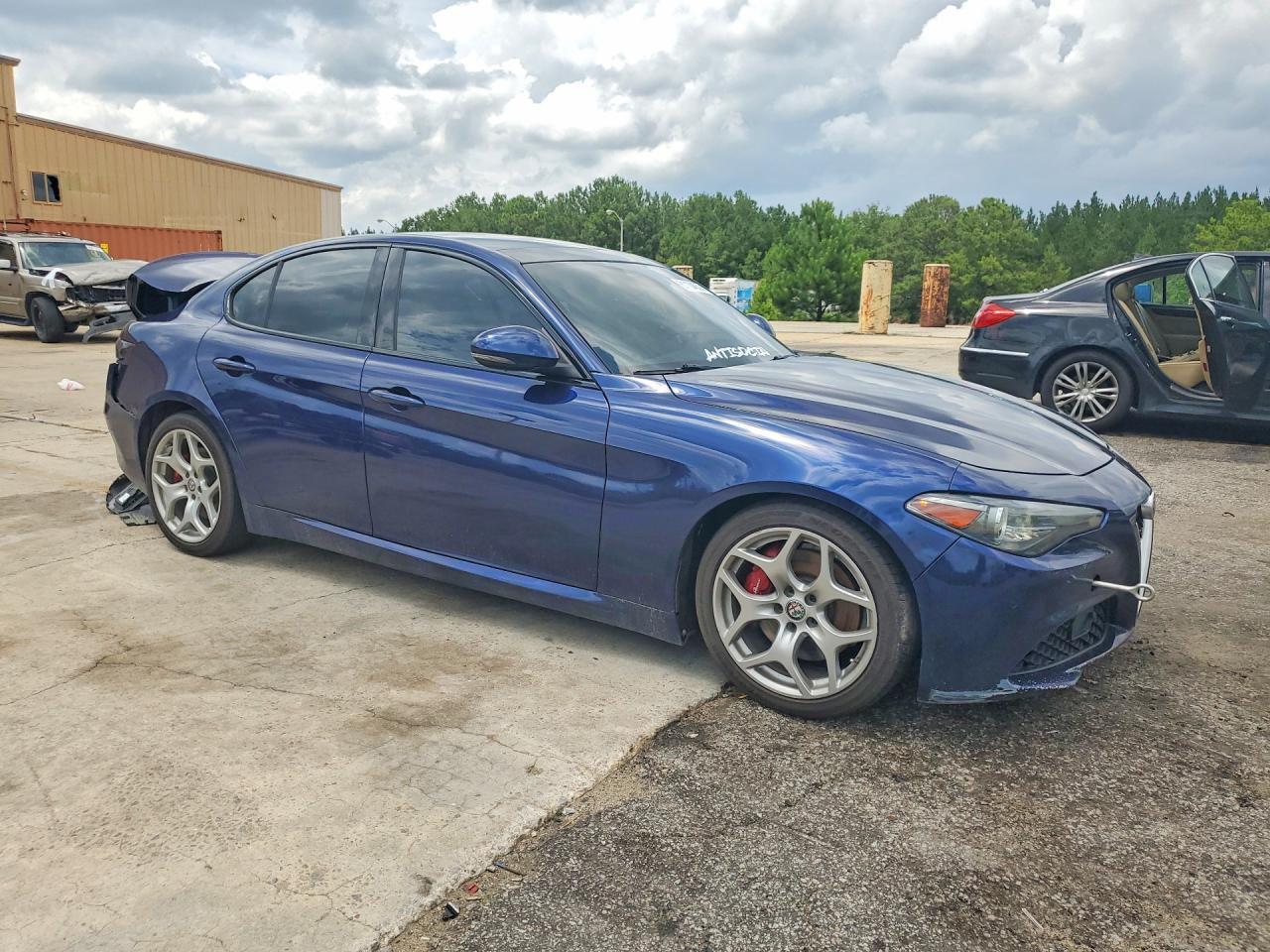 2018 Alfa Romeo Giulia Ti - Фото 4