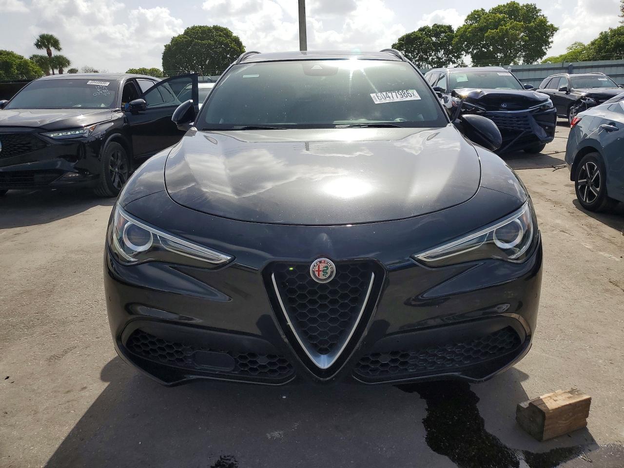 2018 Alfa Romeo Stelvio Ti Sport - Фото 5