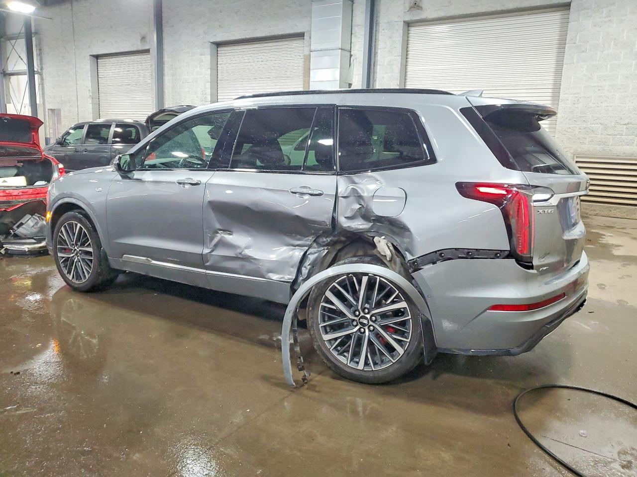 2023 Cadillac Xt6 Sport - Фото 2