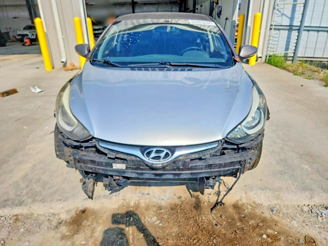 2015 Hyundai Elantra - Image 5