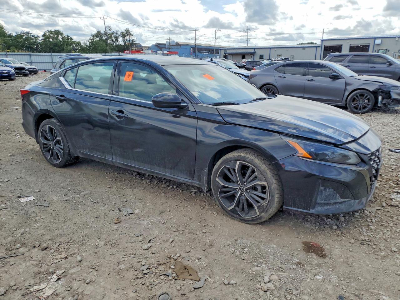 2023 Nissan Altima Sr - Image 4
