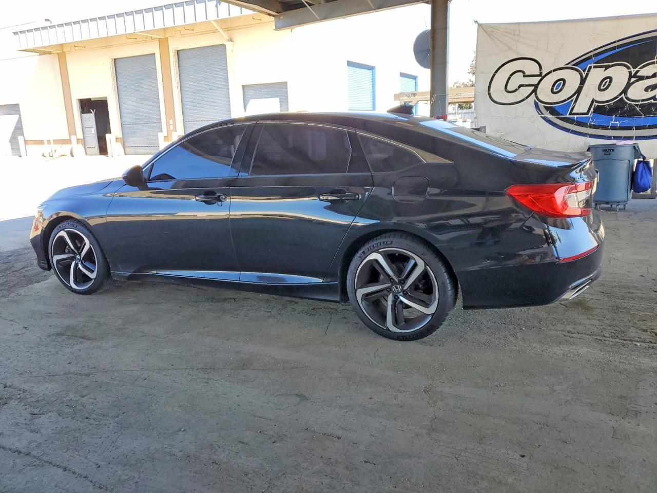 2019 Honda Accord Sport - Image 2