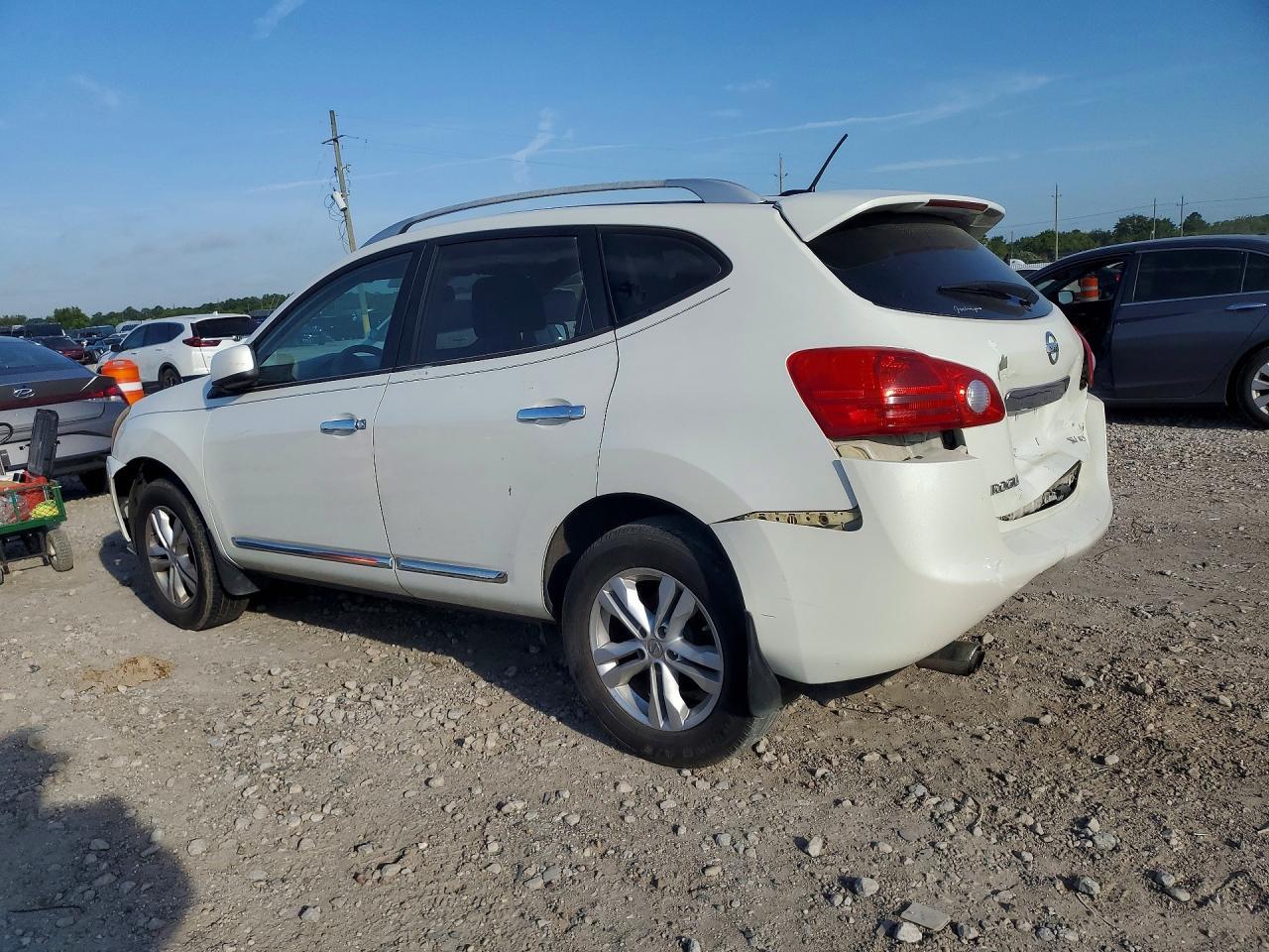 2013 Nissan Rogue S - Image 2