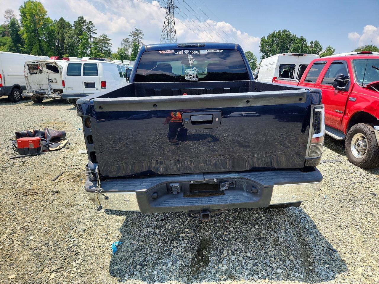 2008 GMC Sierra C1500 - Image 6