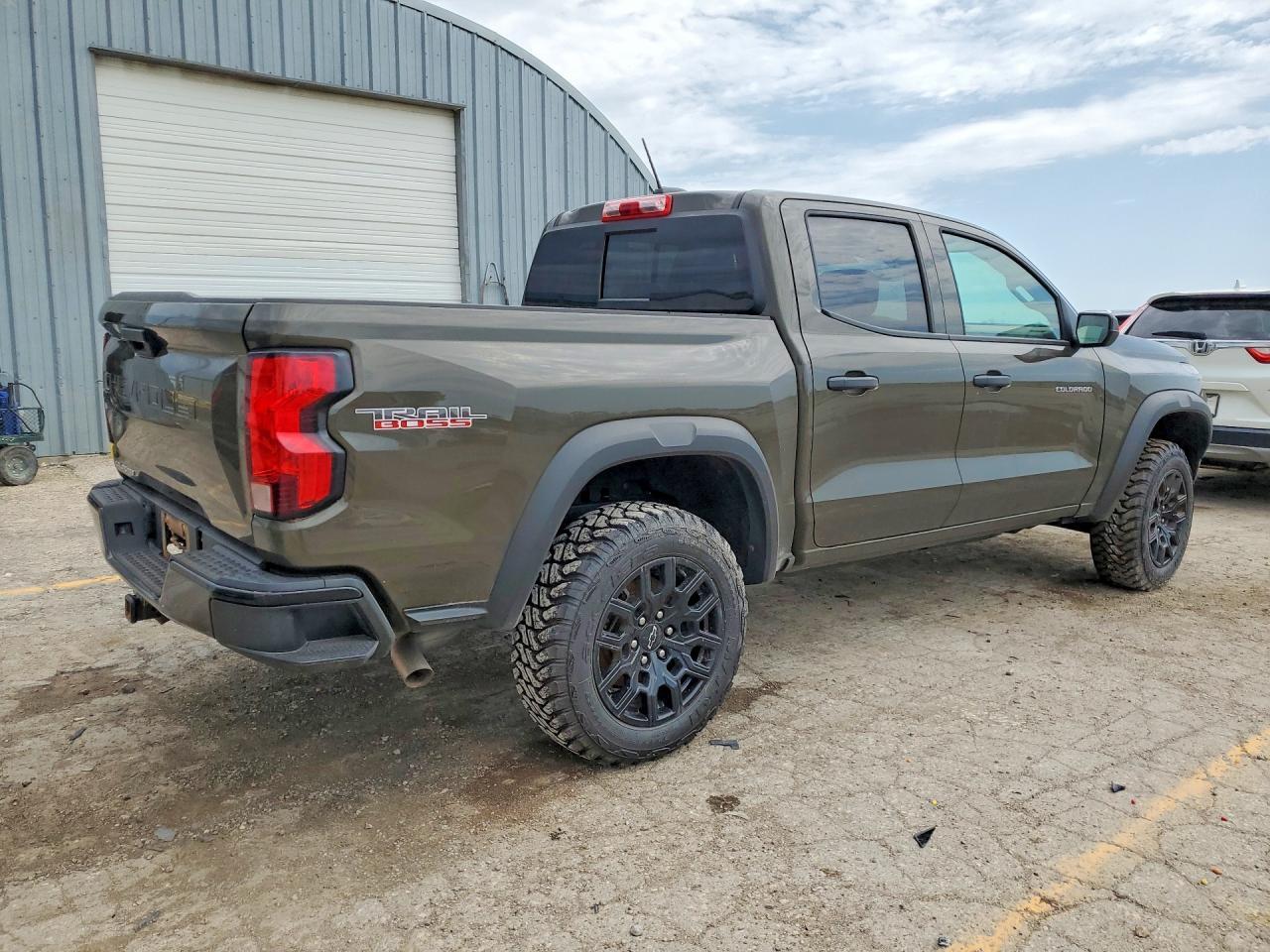 2024 Chevrolet Colorado Trail Boss - Фото 3