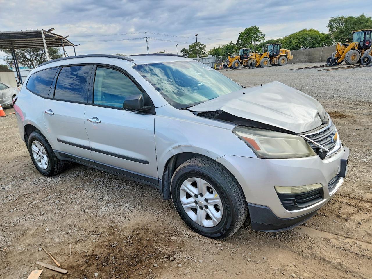 2015 Chevrolet Traverse Ls - Image 4