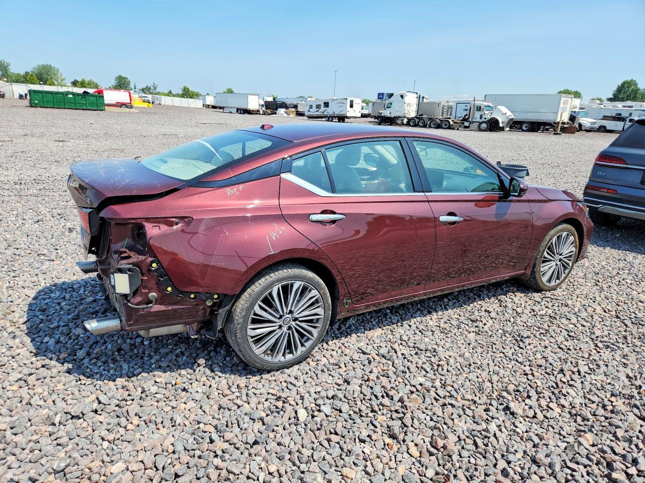 2024 Nissan Altima Sl - Image 3