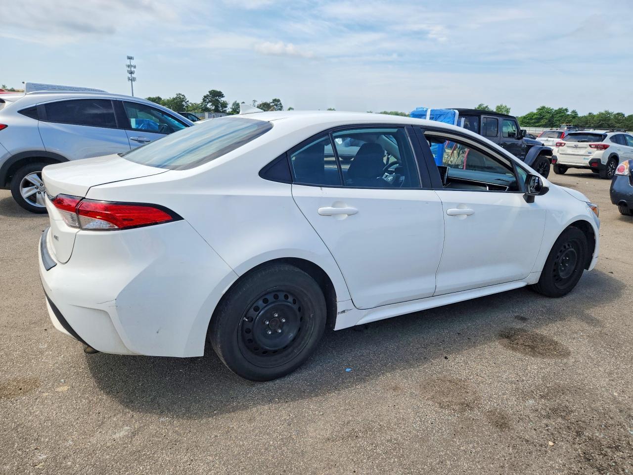 2020 Toyota Corolla Le - Image 3