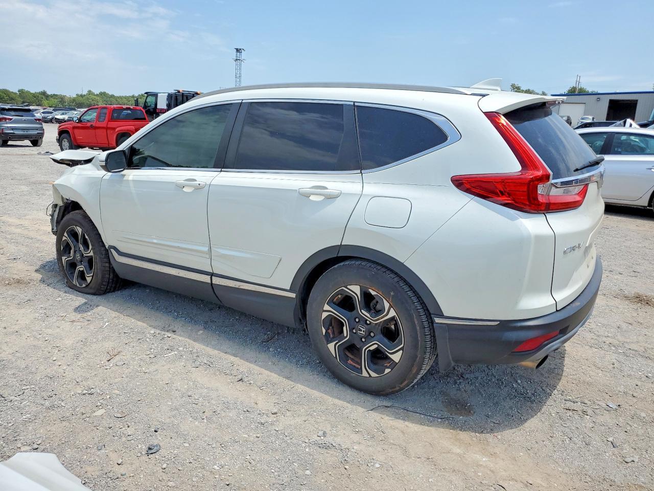 2018 Honda Cr-V Touring - Image 2