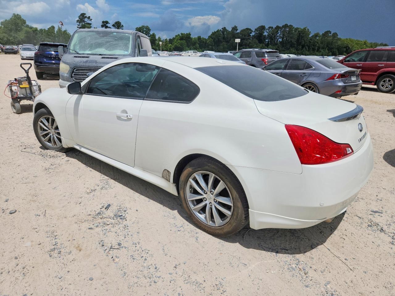 2013 Infiniti G37 Coupe X - Фото 2