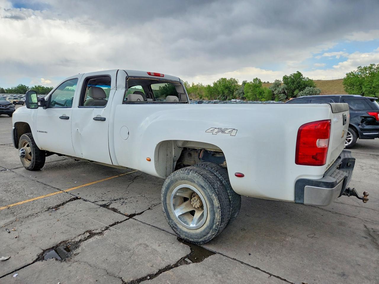 2007 Chevrolet Silverado K3500 - Фото 2