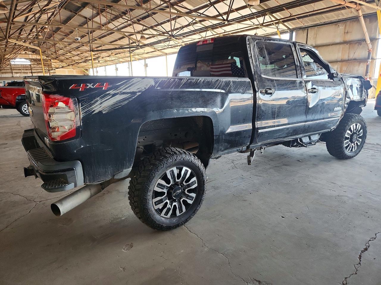 2018 Chevrolet Silverado K2500 High Country - Image 3