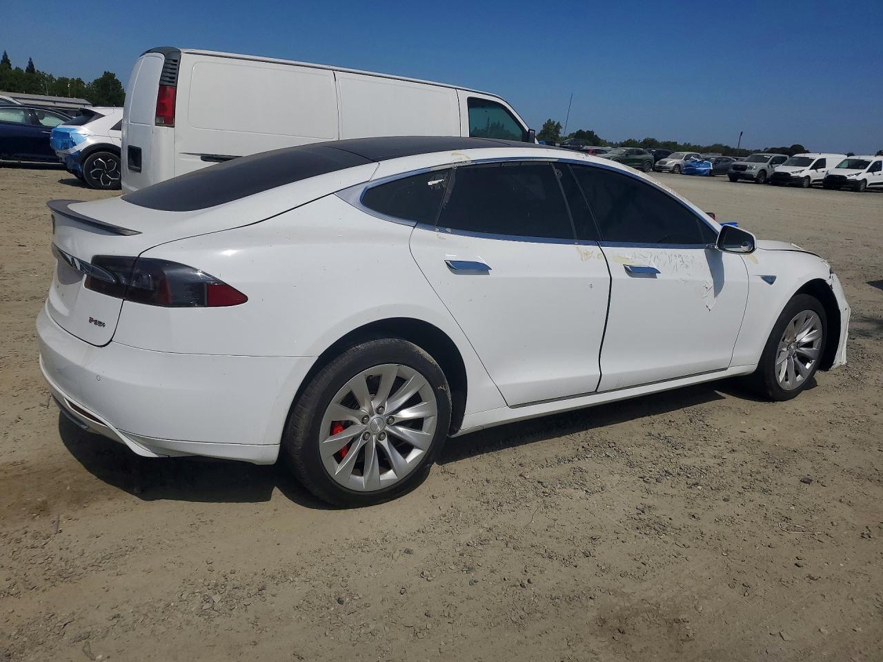 2014 Tesla Model S - Фото 3