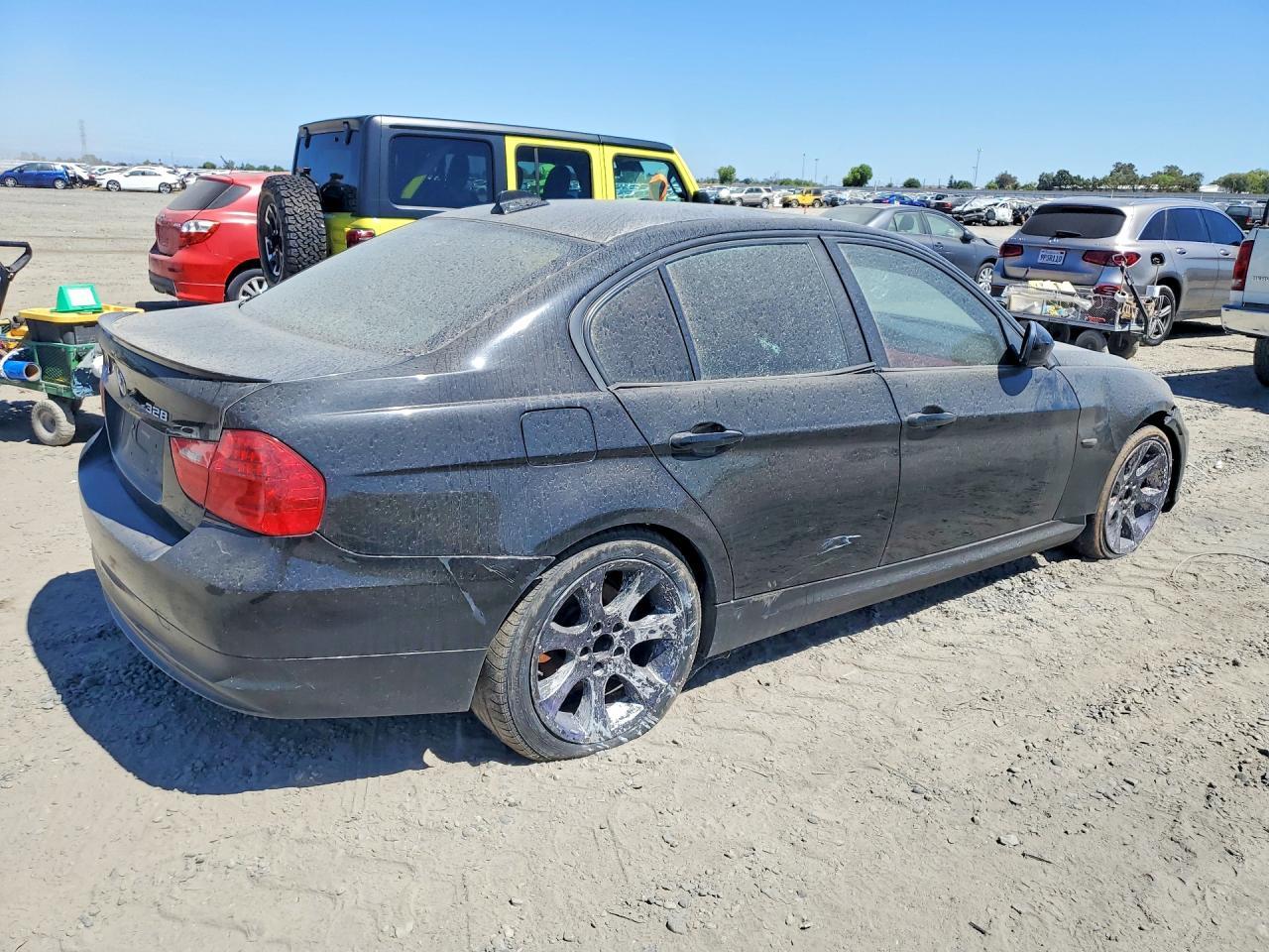 2010 BMW 328 I - Фото 3