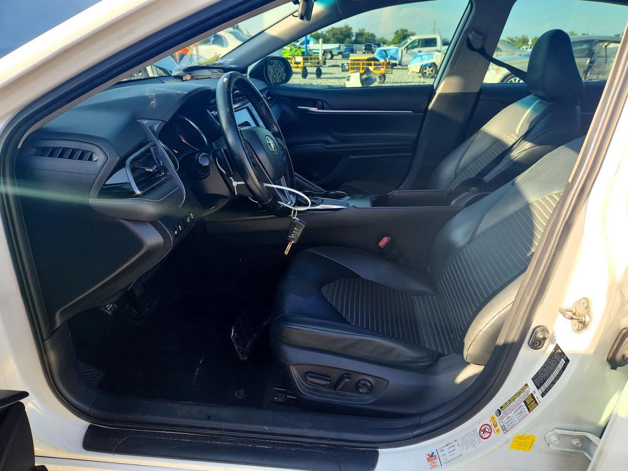 2019 Toyota Camry Se - Image 7