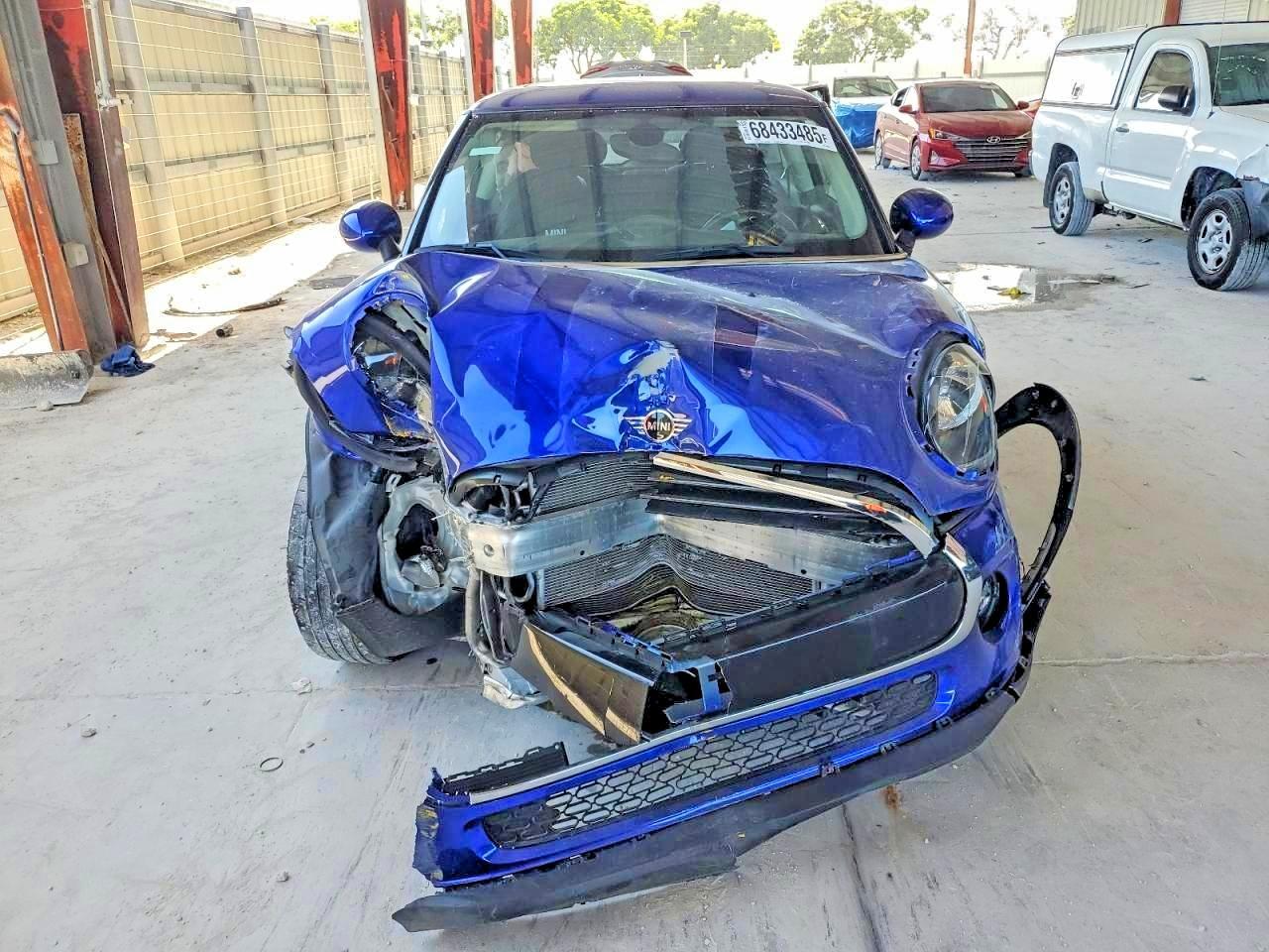 2019 Mini Cooper - Image 5