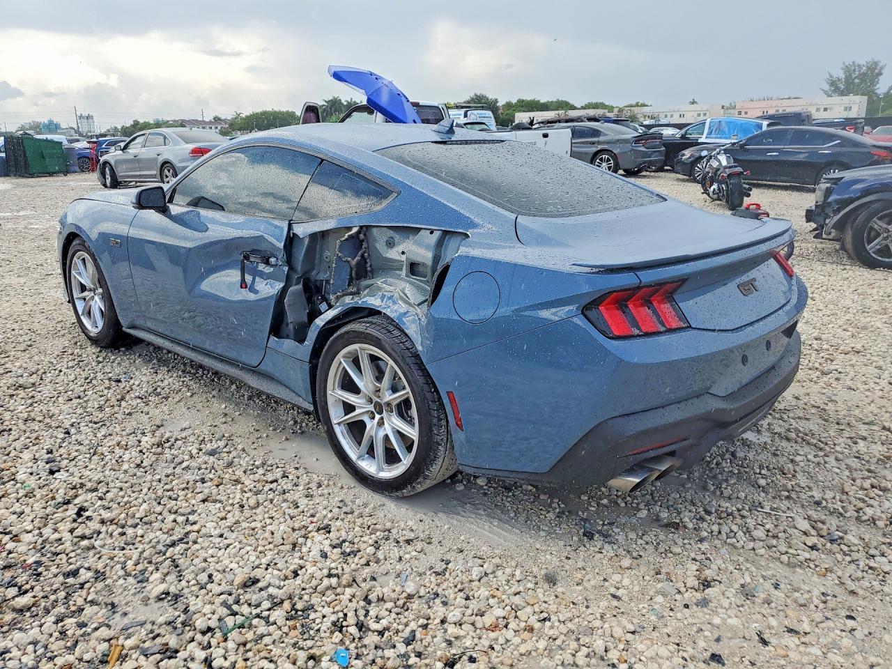 2024 Ford Mustang Gt - Image 2