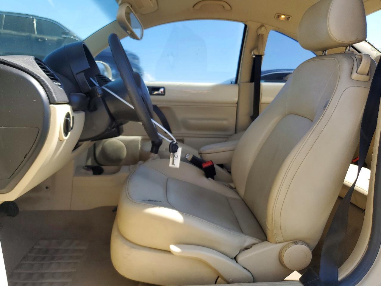 2008 Volkswagen New Beetle S - Фото 7