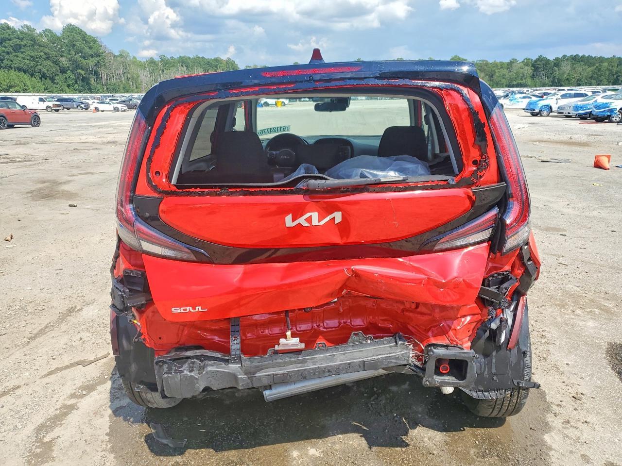 2025 Kia Soul Lx - Image 6