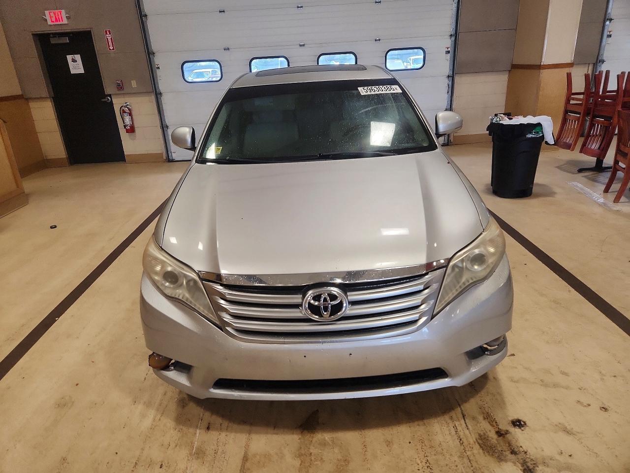 2011 Toyota Avalon Limited - Фото 5