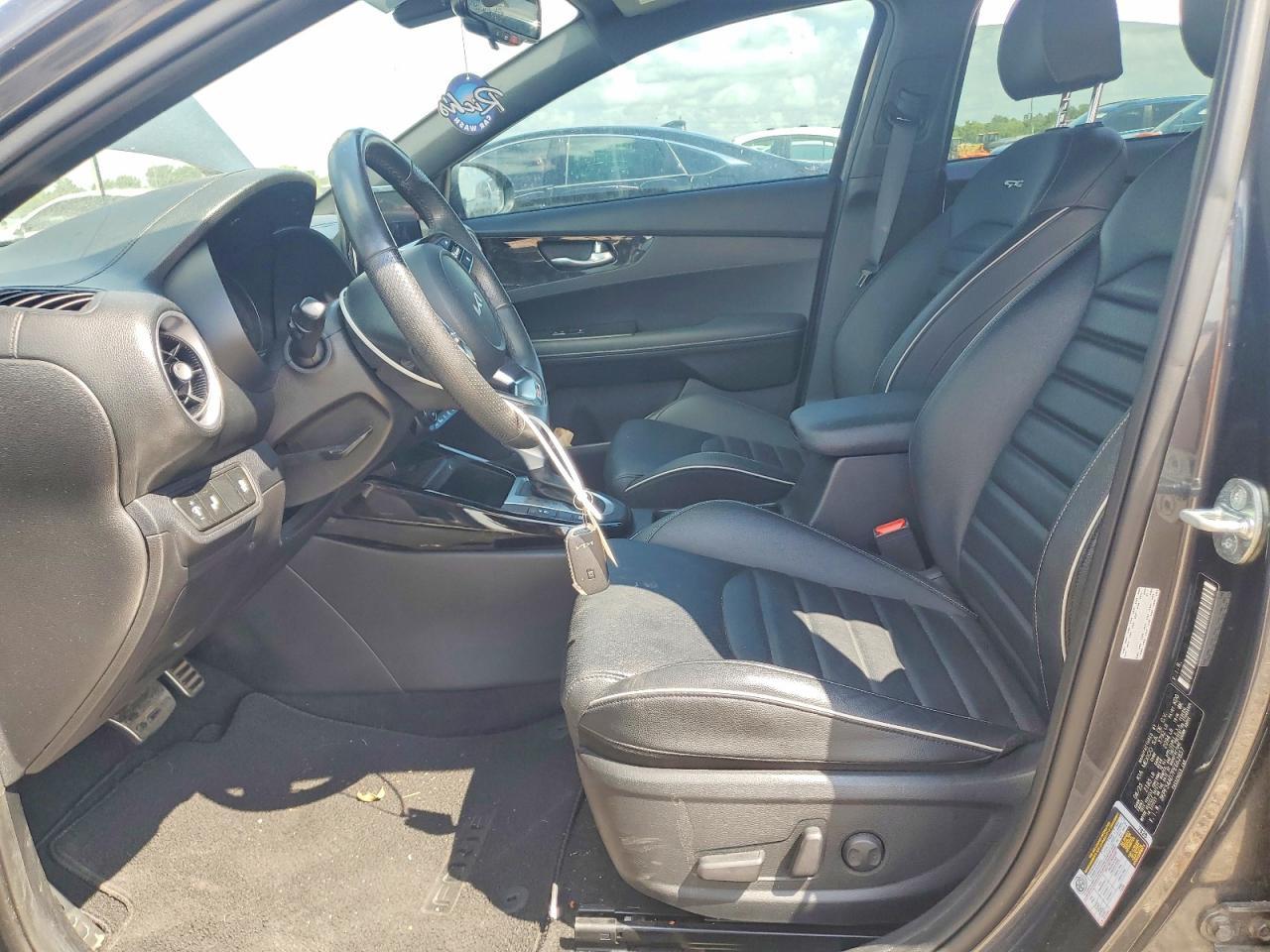 2023 Kia Forte Gt Line - Image 7