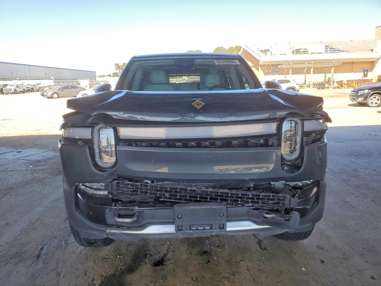 2024 Rivian R1S Adventure - Фото 5