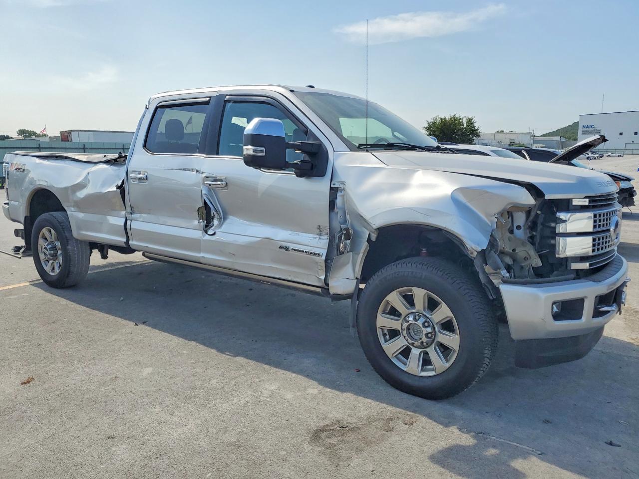 2017 Ford F350 Super Duty - Image 4