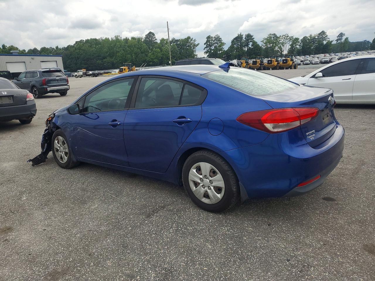 2017 Kia Forte Lx - Image 2