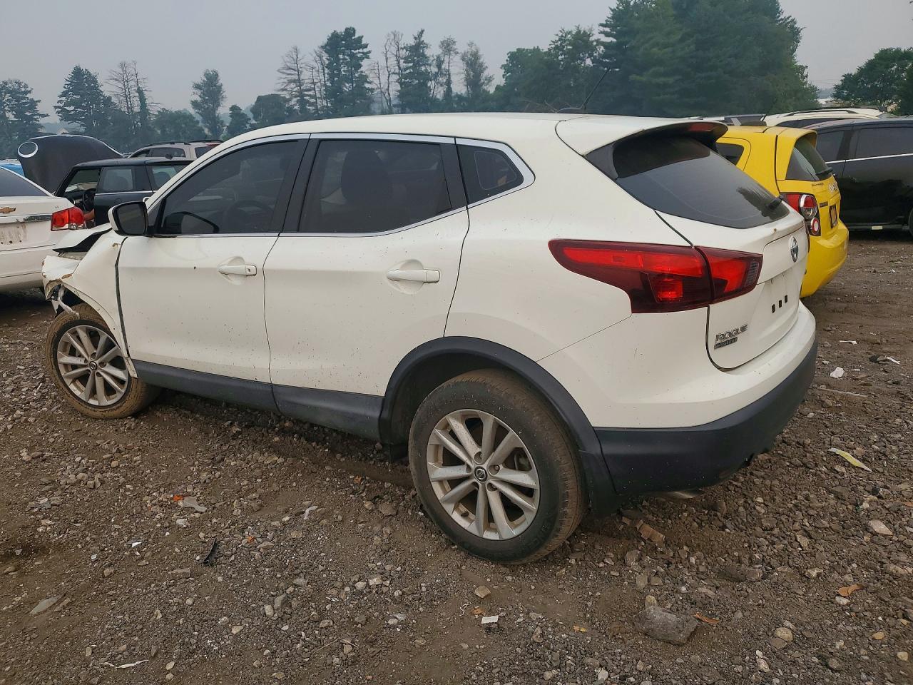2019 Nissan Rogue Sport S - Image 2
