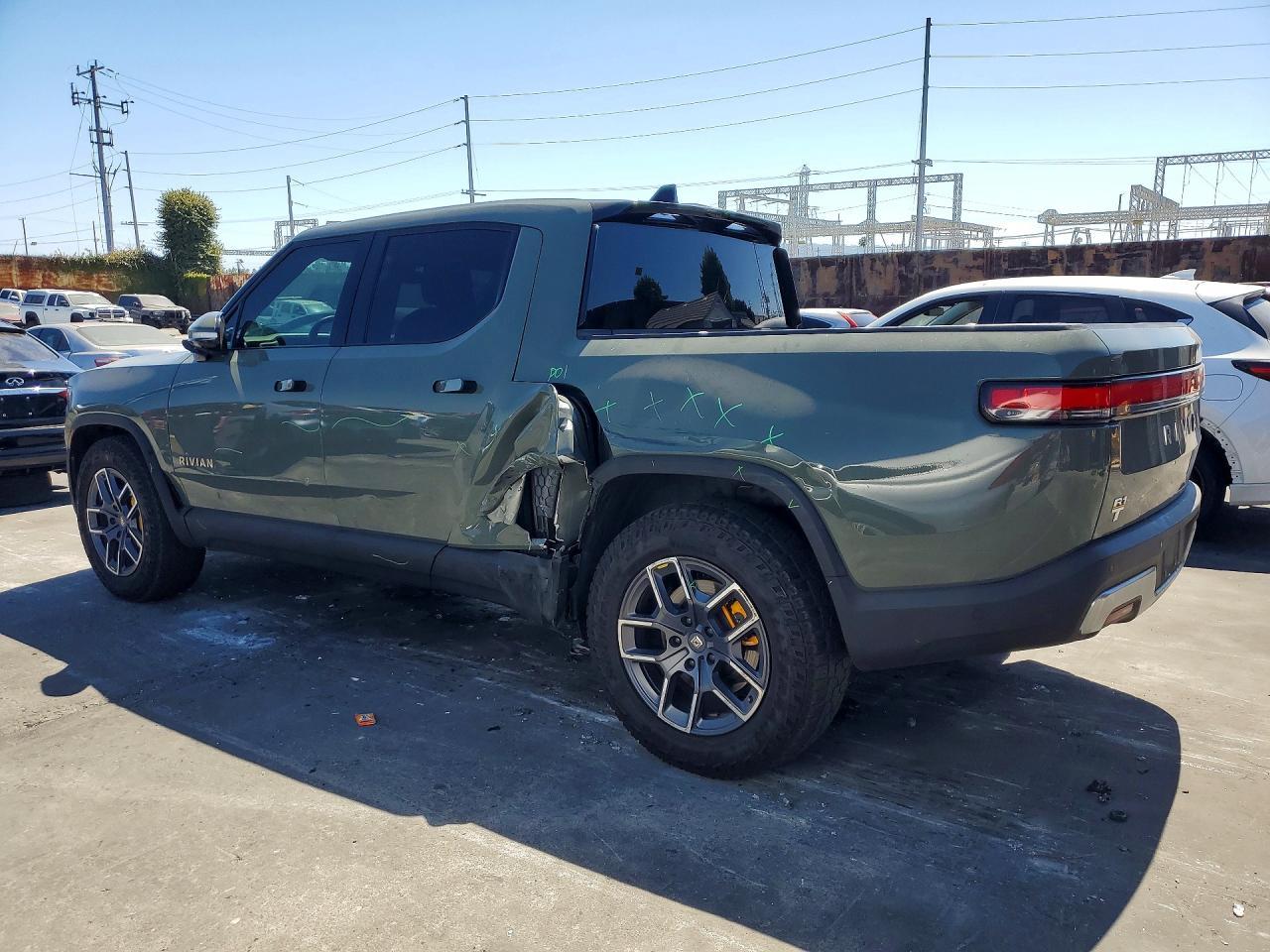 2022 Rivian R1T Launch Edition - Фото 2