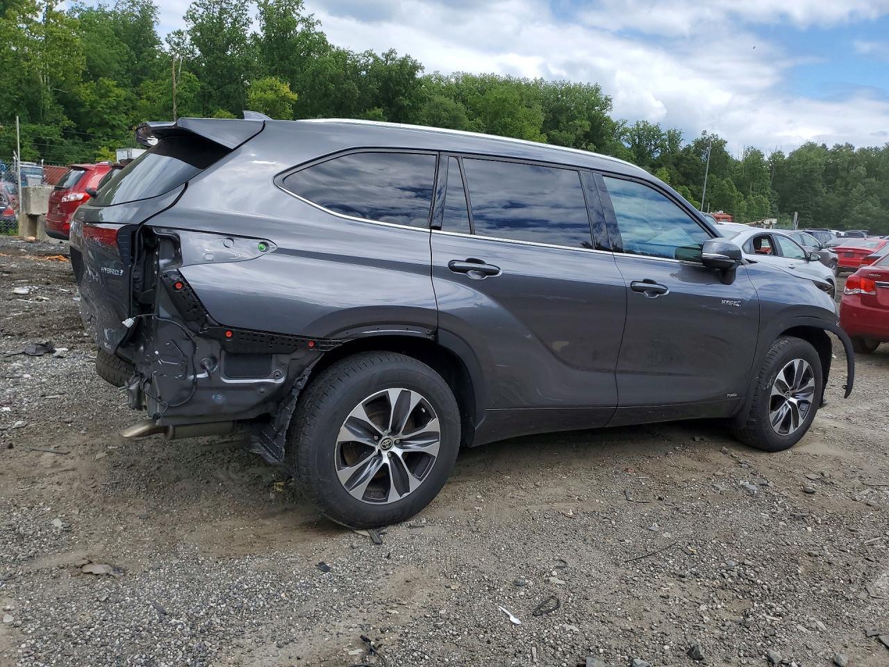 2021 Toyota Highlander Hybrid Xle - Image 3