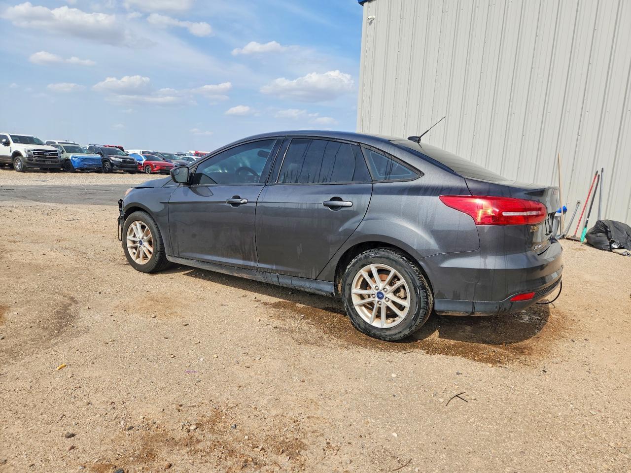 2018 Ford Focus Se - Image 2