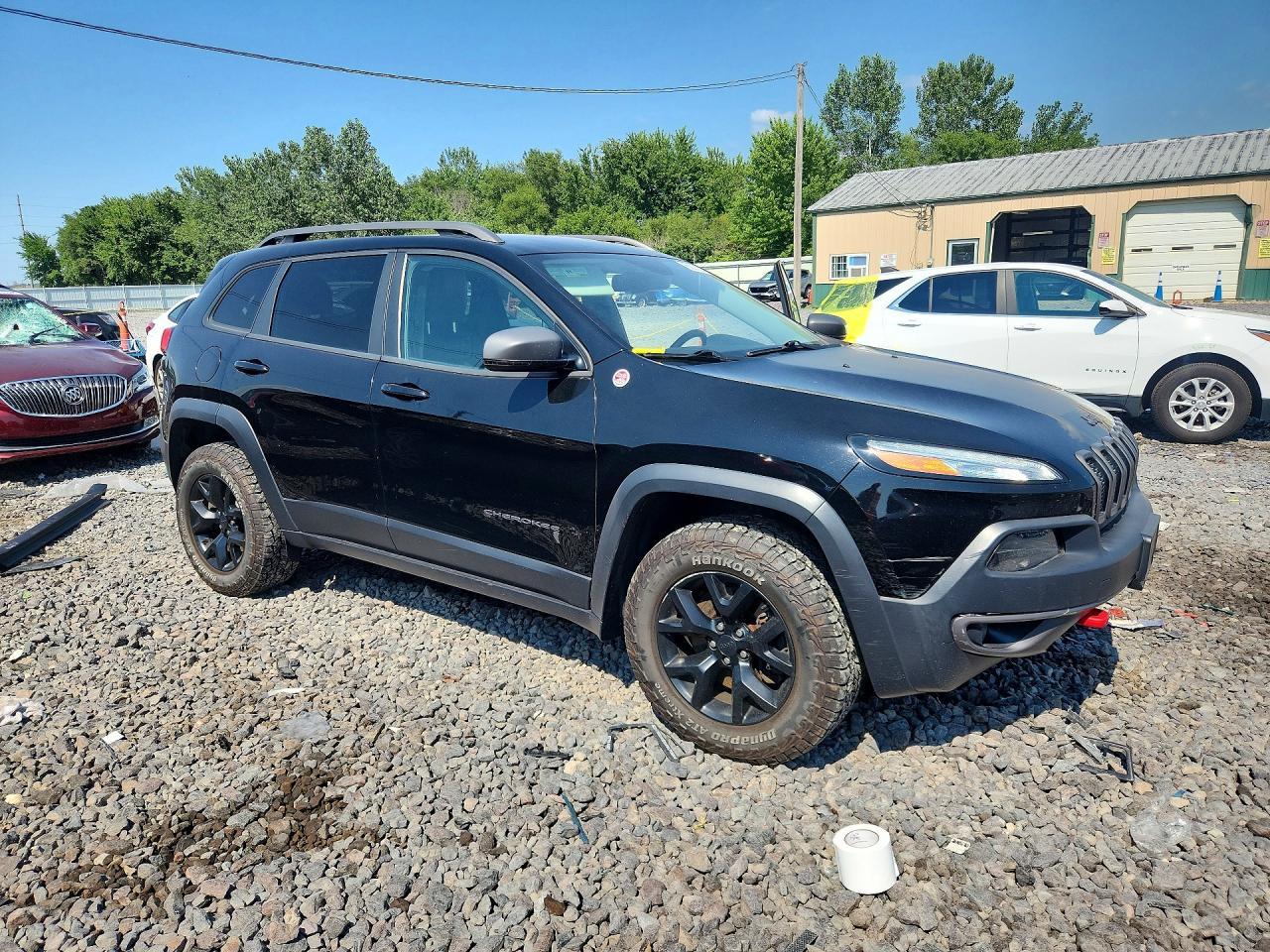 2017 Jeep Cherokee Trailhawk - Image 4