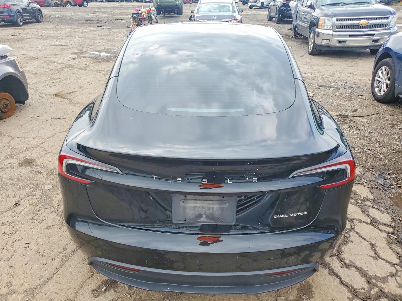2024 Tesla Model 3 - Фото 6
