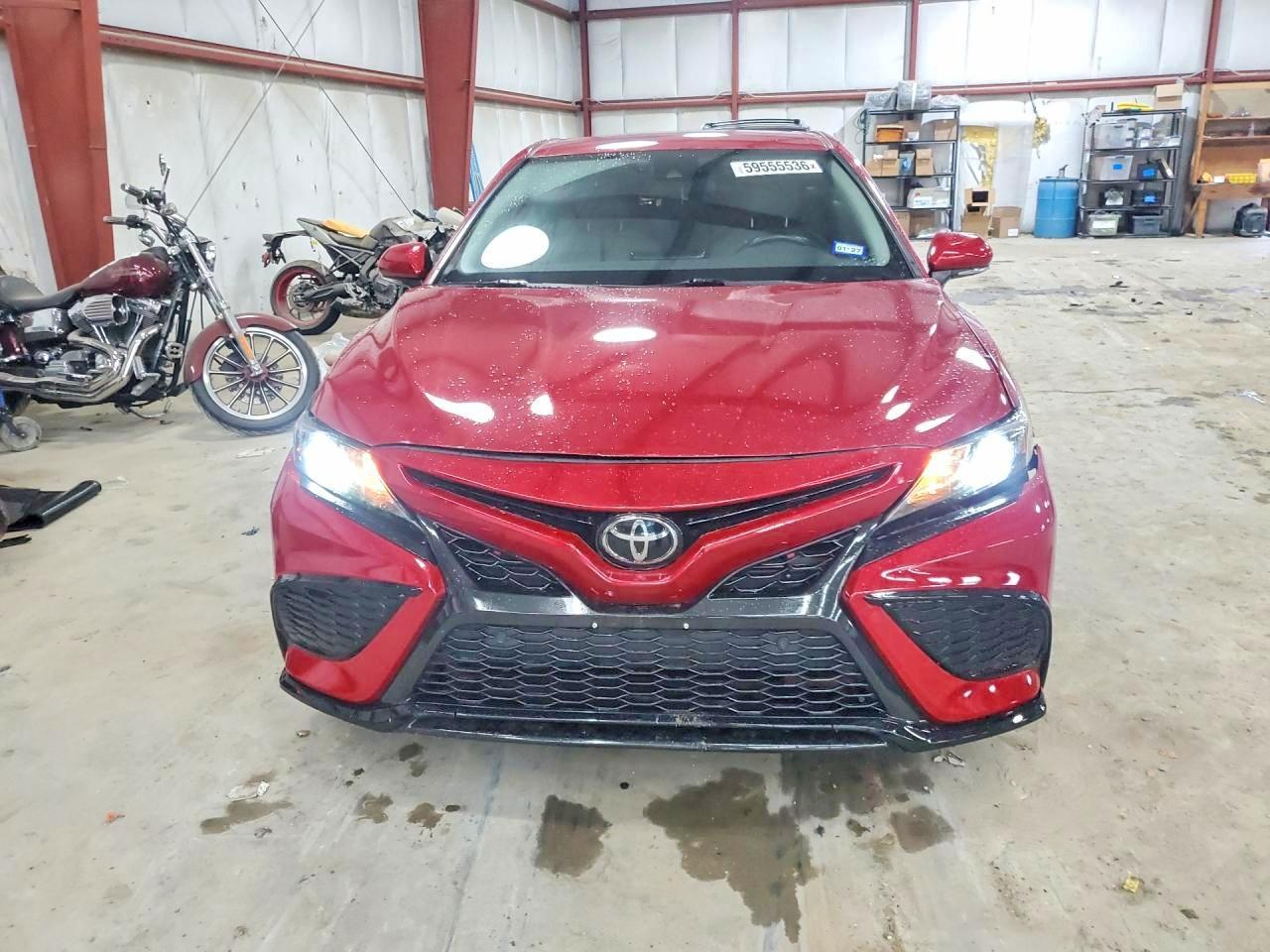 2022 Toyota Camry Se - Image 5