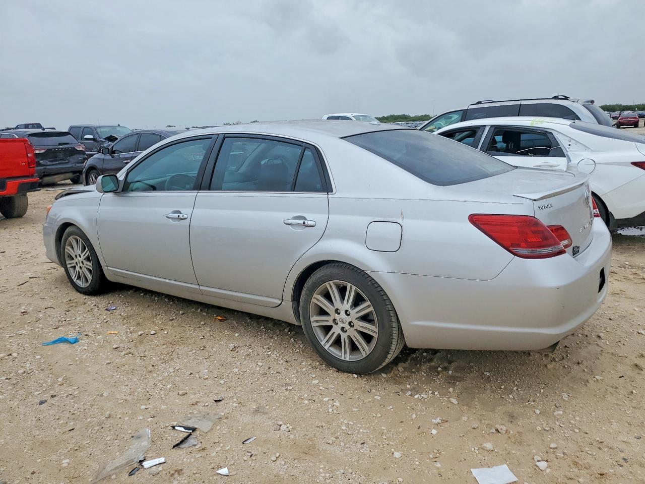 2009 Toyota Avalon Limited - Фото 2