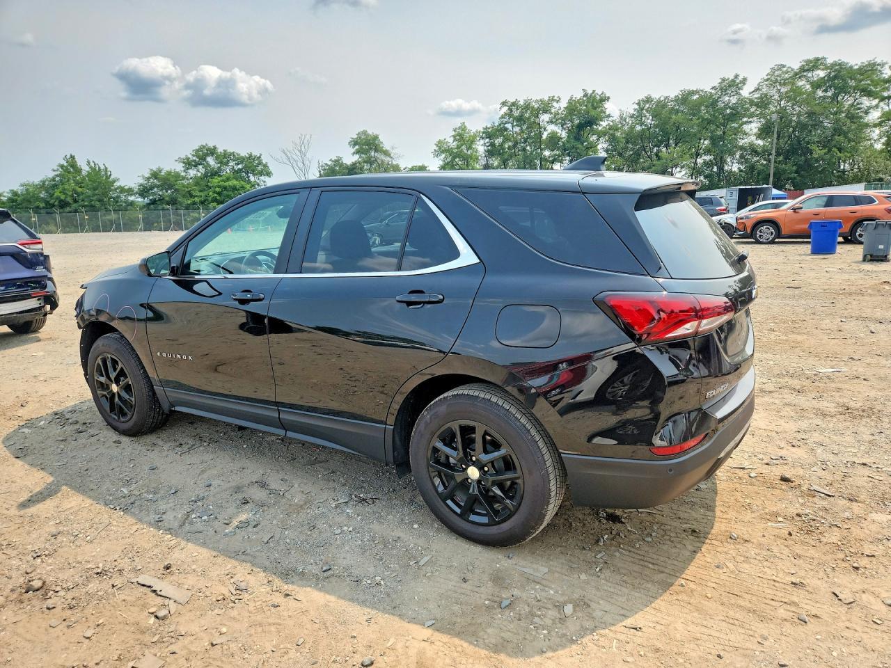 2024 Chevrolet Equinox Lt - Image 2