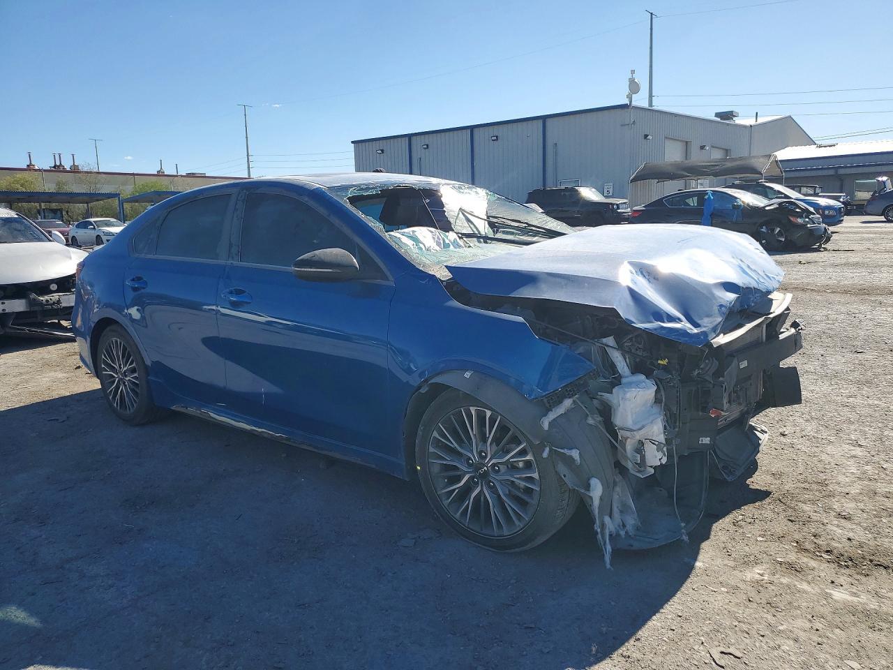 2022 Kia Forte Gt Line - Фото 4